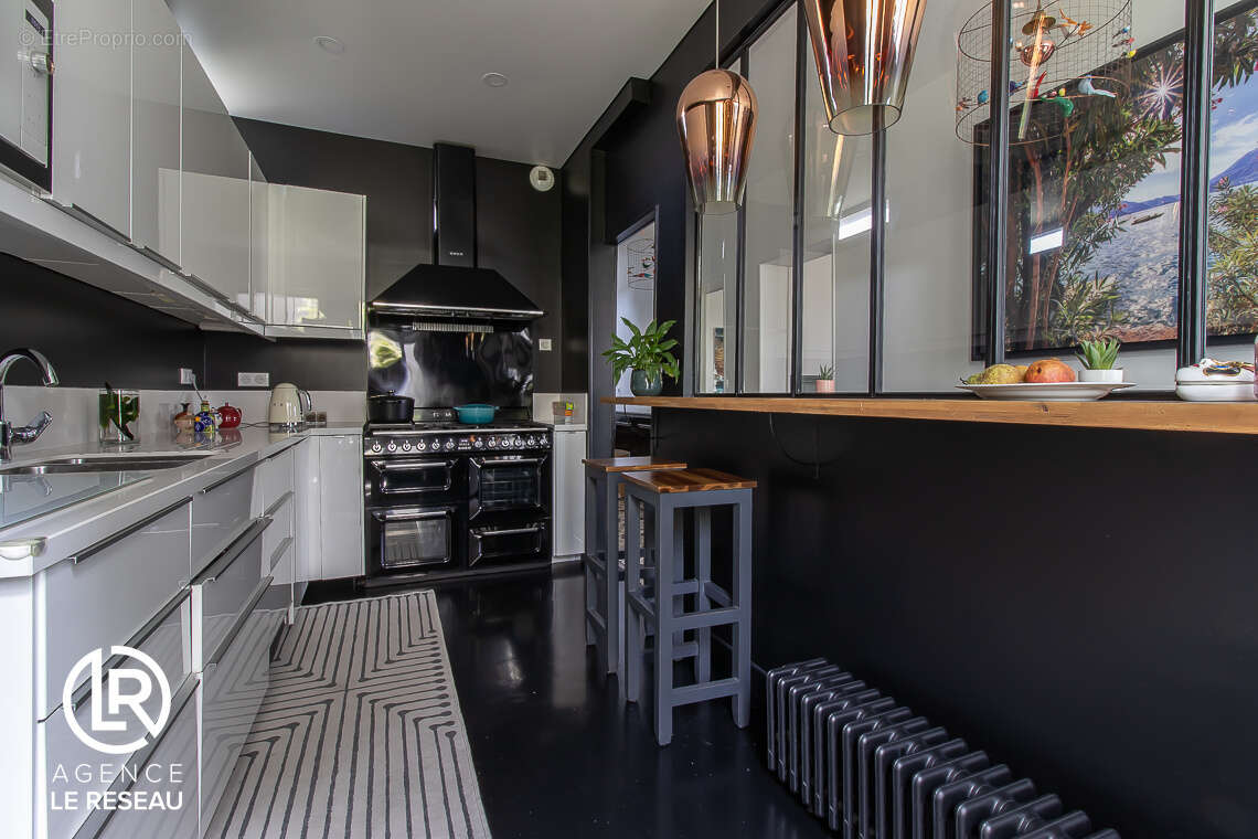 Maison à LE PERREUX-SUR-MARNE
