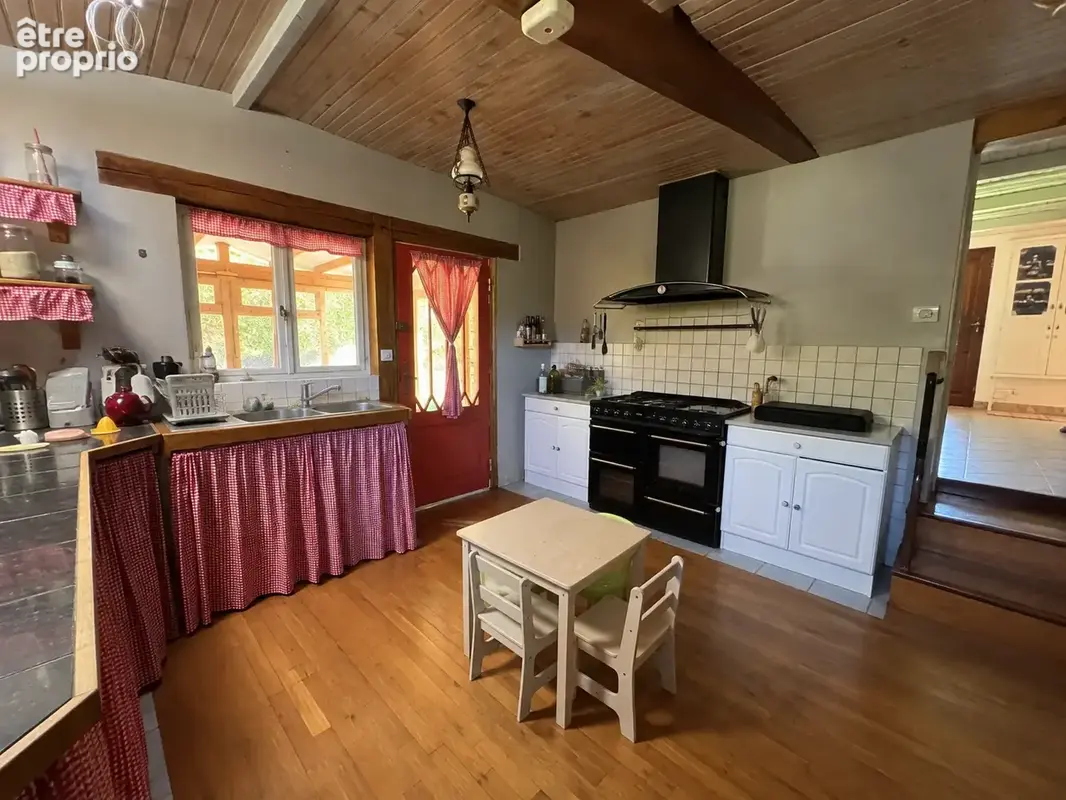 Maison de campagne sur 5 000m2 de terrain - photo 3