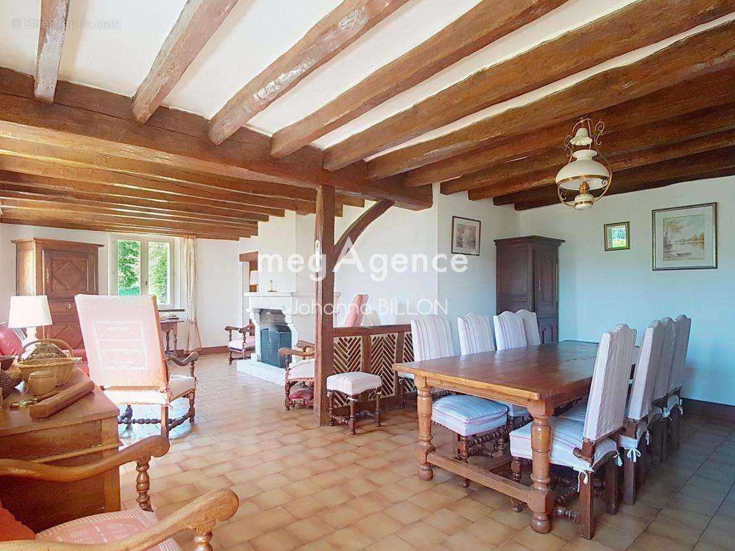 Belle maison familiale avec vie de plain-pied et toiture en ardoise naturelle !! - photo 4