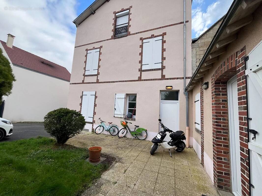 Appartement à AUNEAU