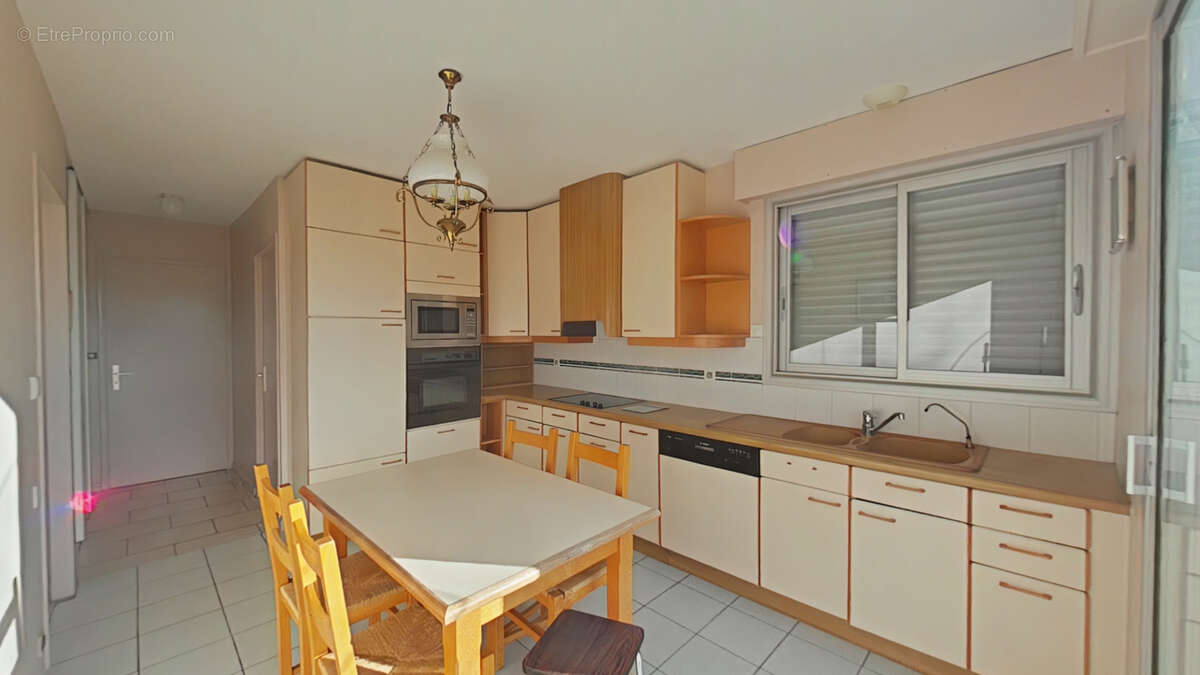 Maison à DIVONNE-LES-BAINS