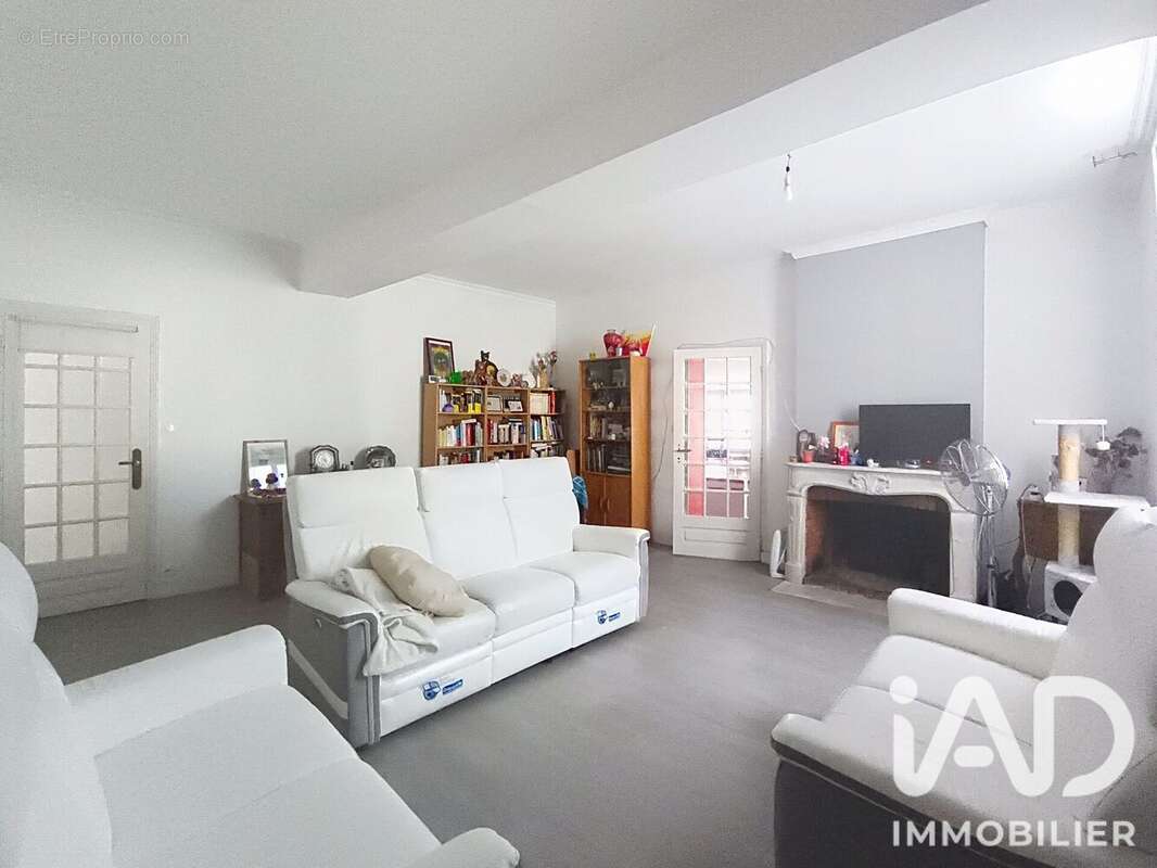 Maison 228 m² à Romorantin-Lanthenay  - photo 8