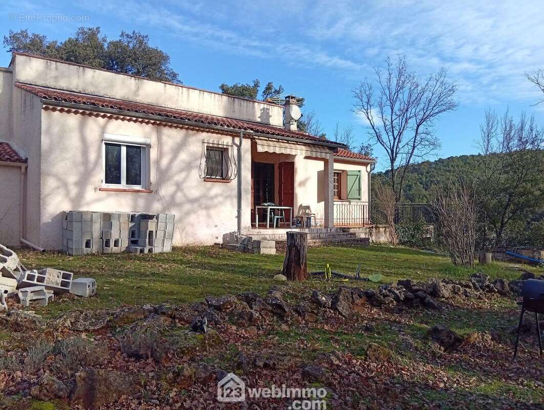 Maison à ENTRECASTEAUX