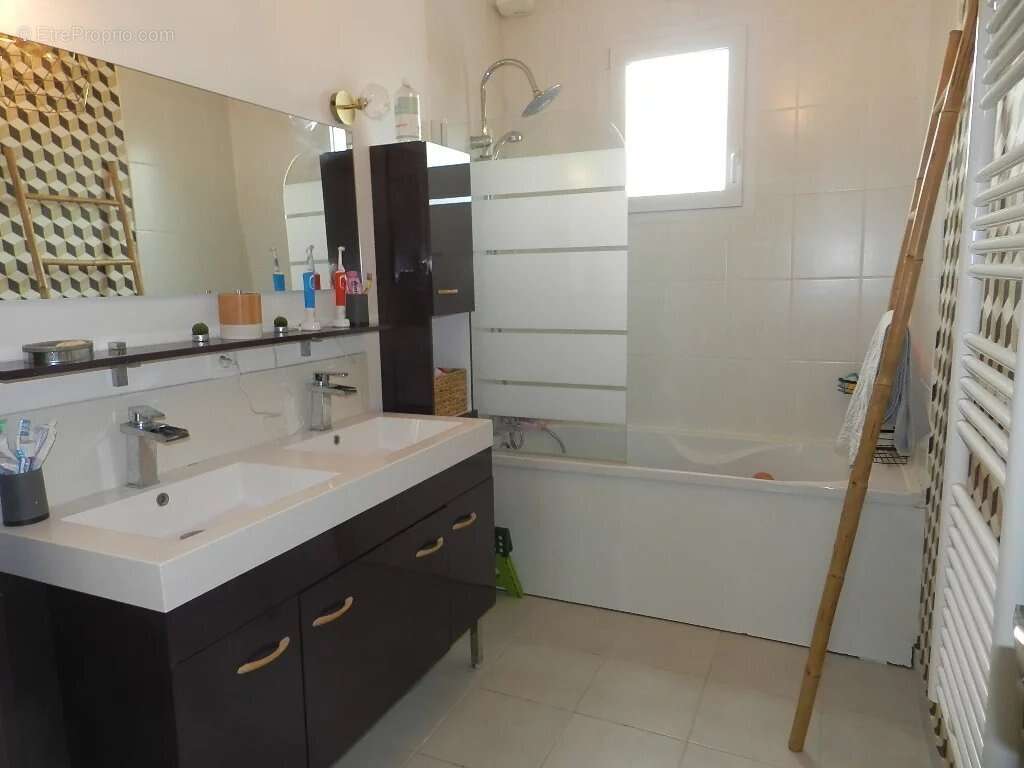 Maison à SAINT-PIERRE-SUR-DIVES