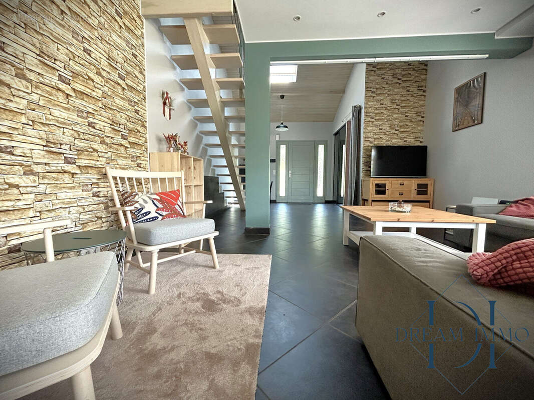 Maison à RIVIERE-SAAS-ET-GOURBY