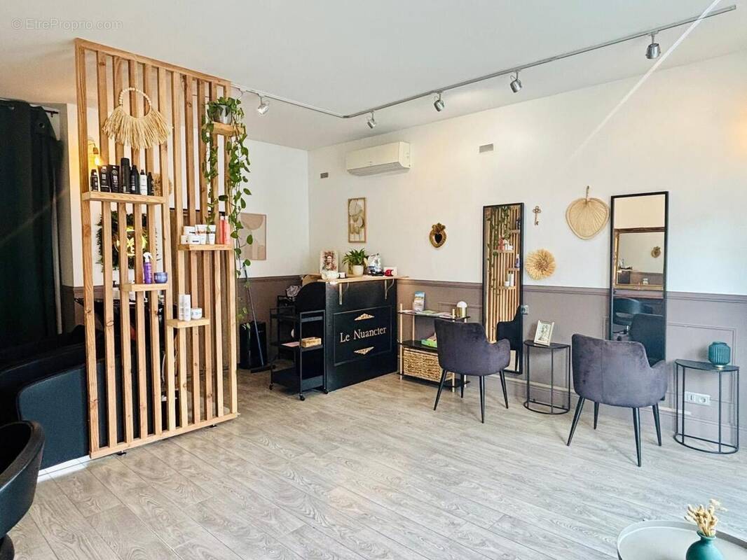 Photo 1 - Commerce à GUJAN-MESTRAS