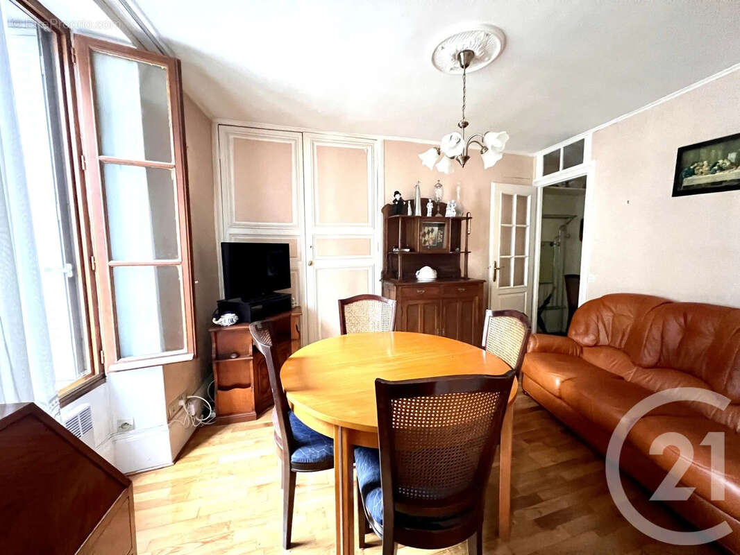 Appartement à FONTAINEBLEAU