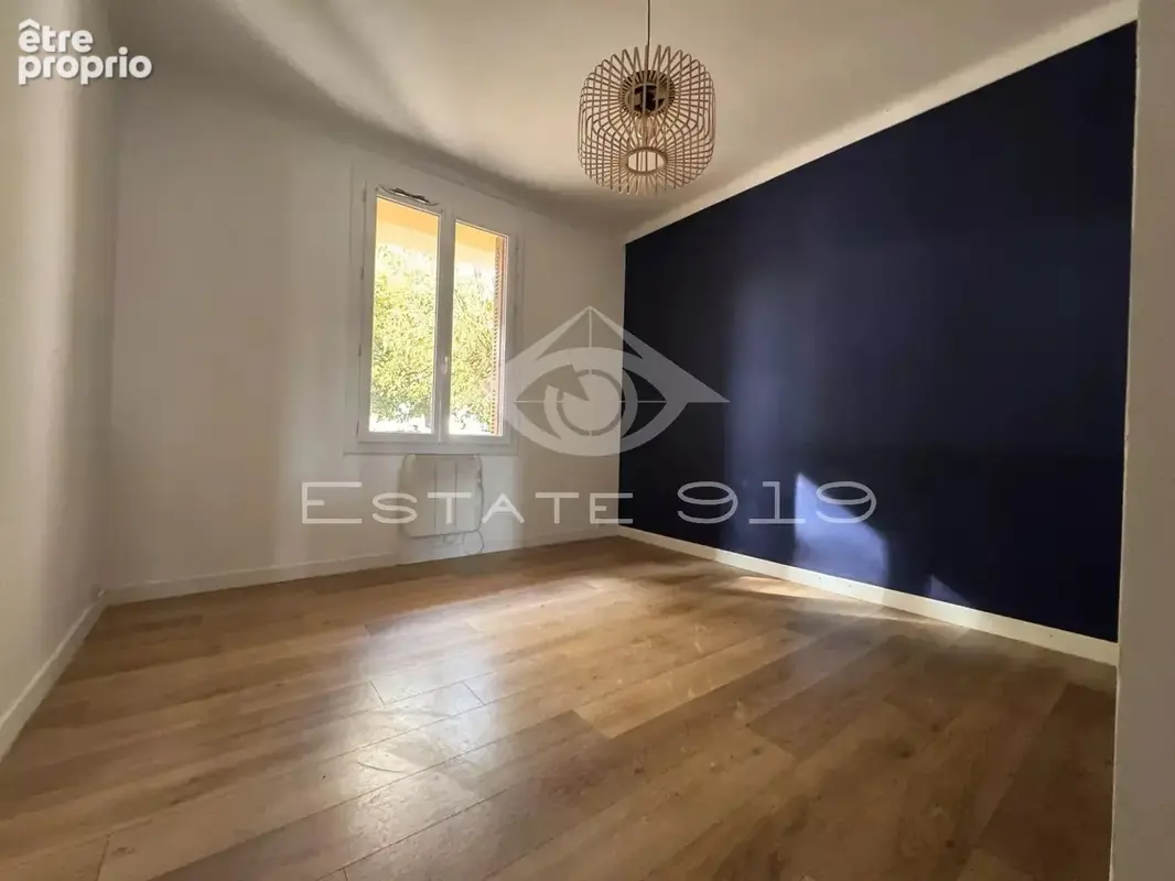 Photo Appartement à Marseille-1e au prix de 214 000€