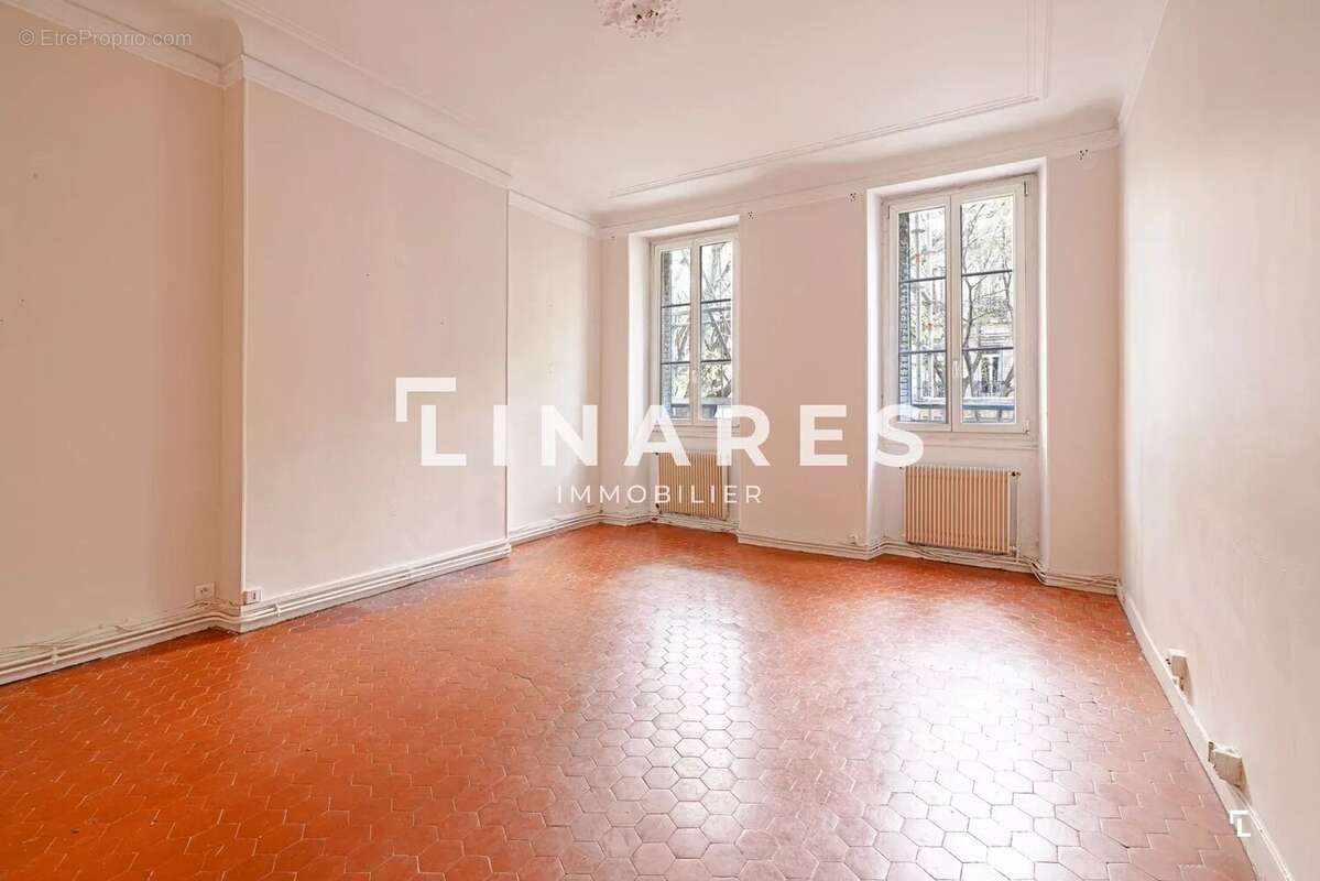 Appartement à MARSEILLE-7E
