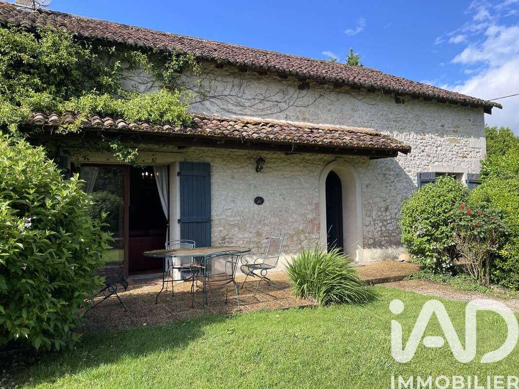 Maison 111 m² à Saint-Savin  - photo 9
