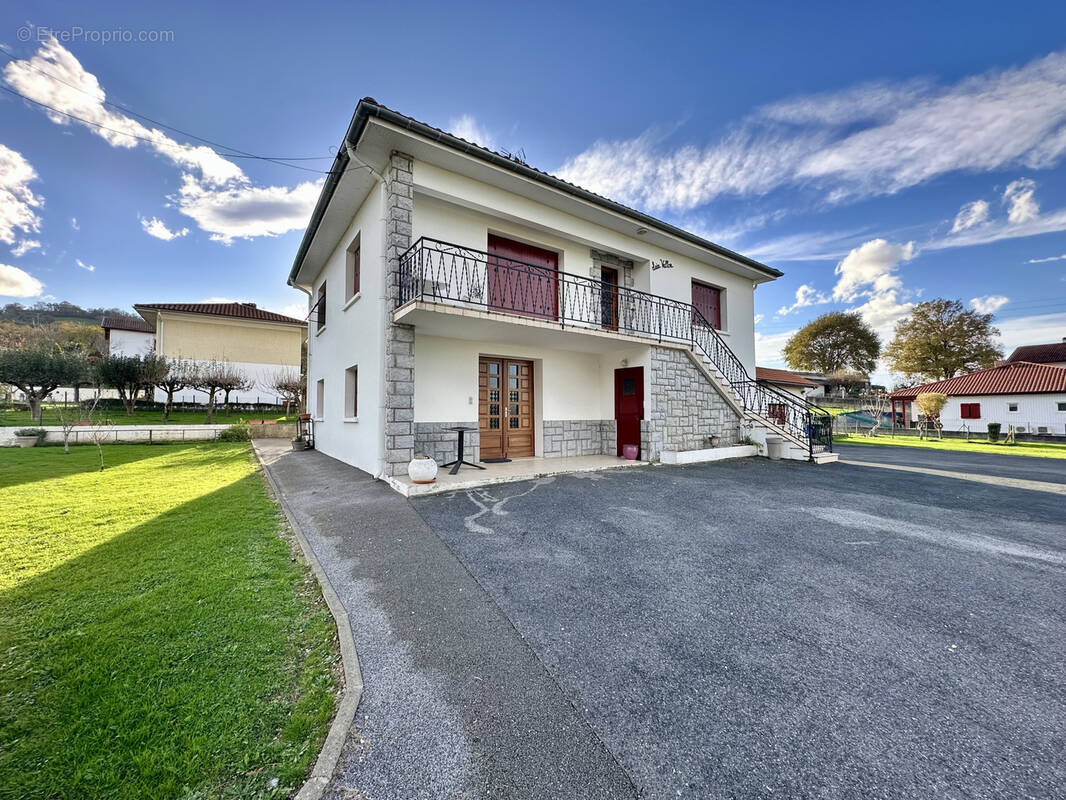 Maison à SAINT-PALAIS