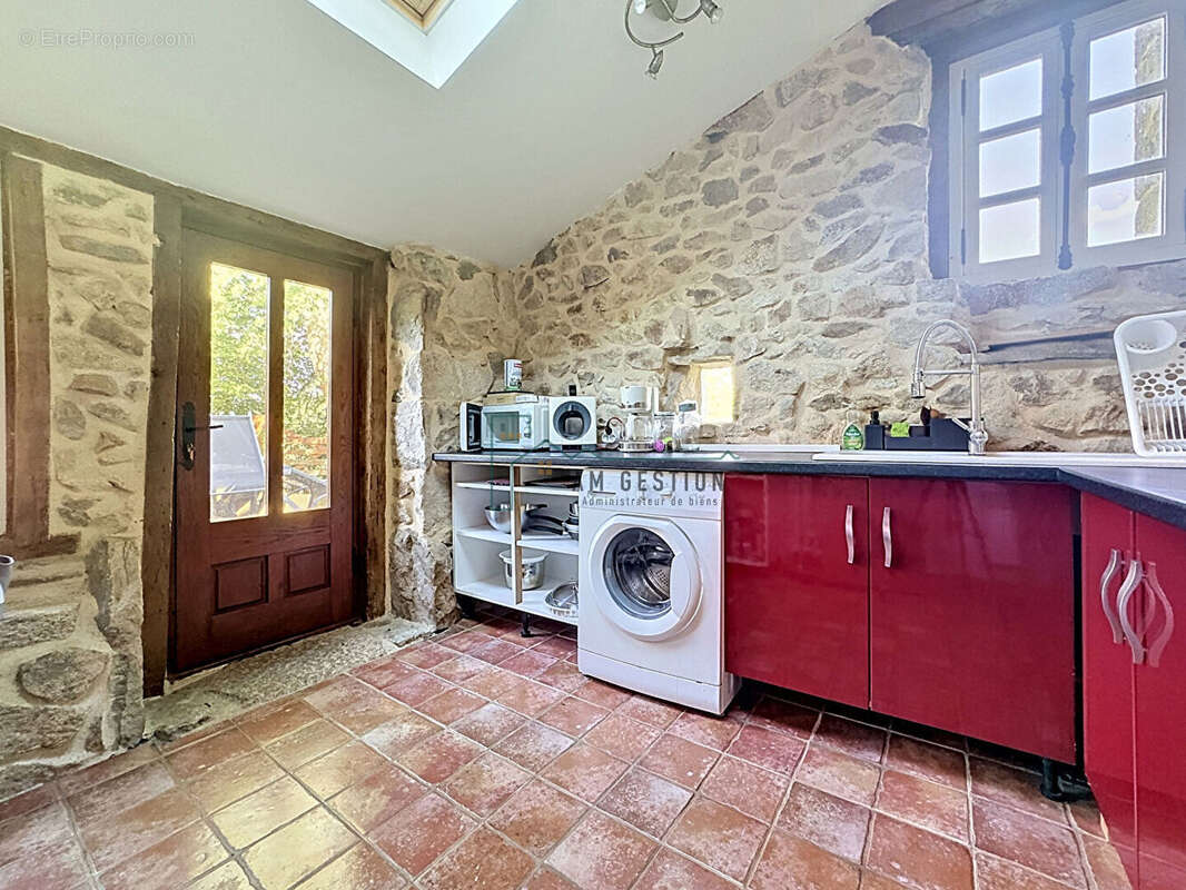 Maison à BUJALEUF