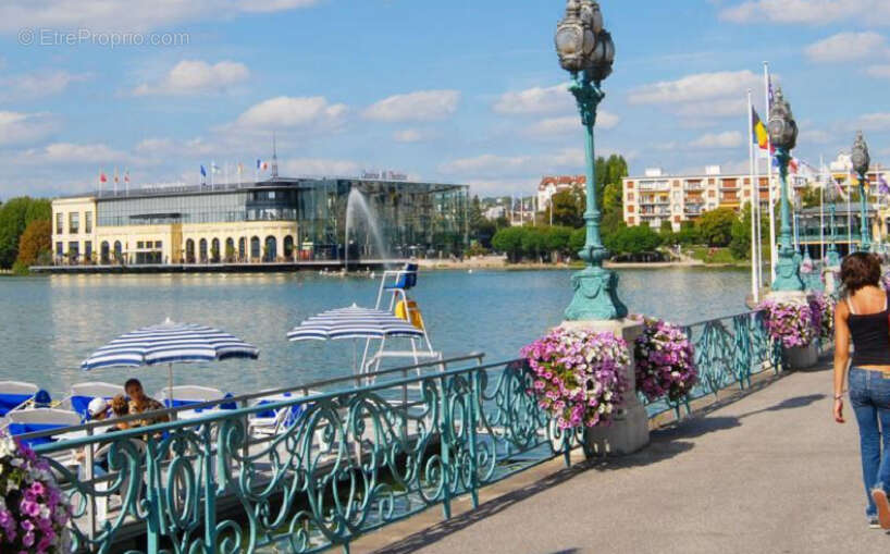 Appartement à ENGHIEN-LES-BAINS