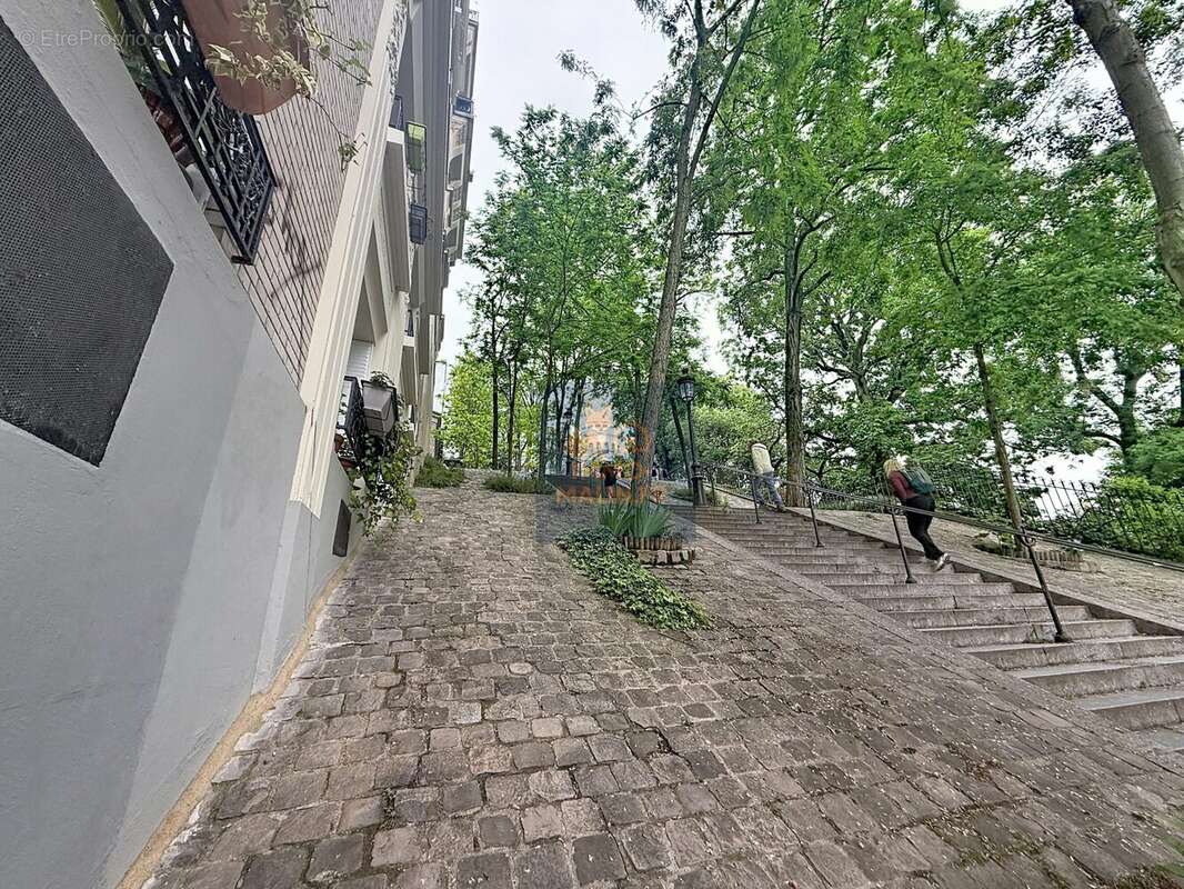 Vue sur Sacré Coeur - Appartement à PARIS-18E