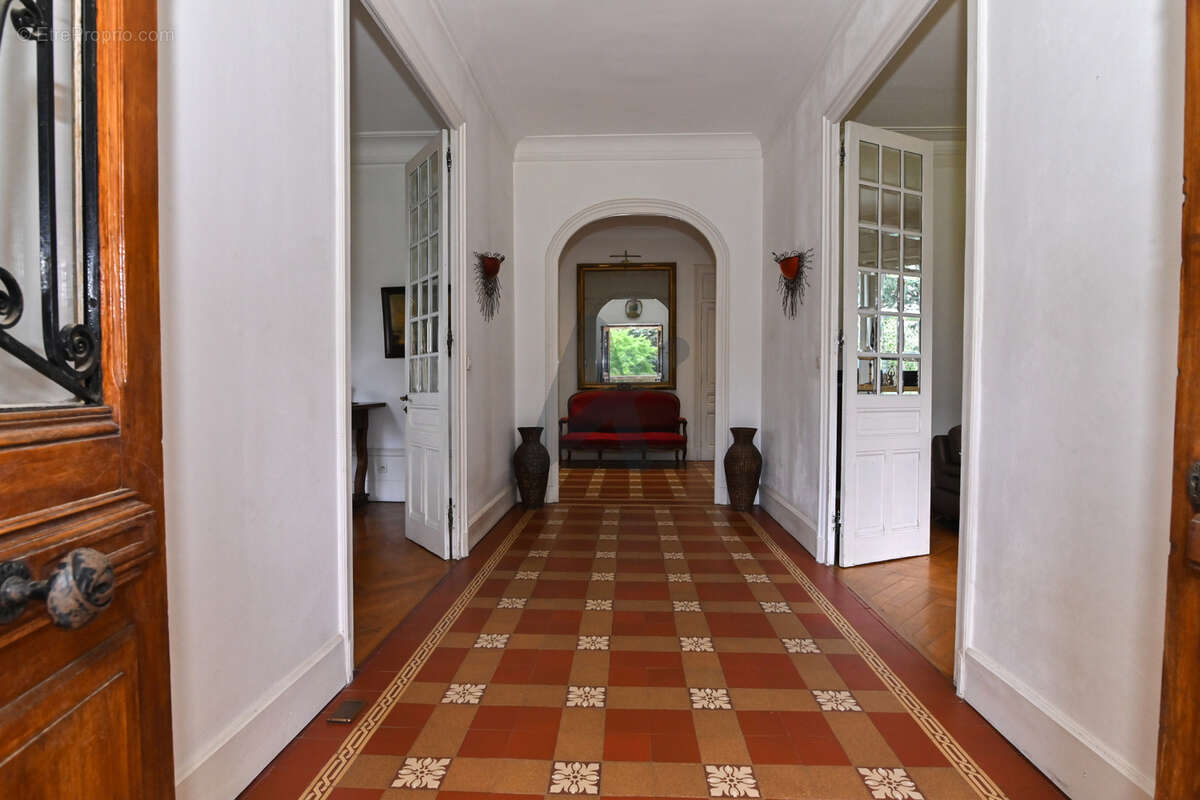 Maison à CHARBONNIERES-LES-BAINS