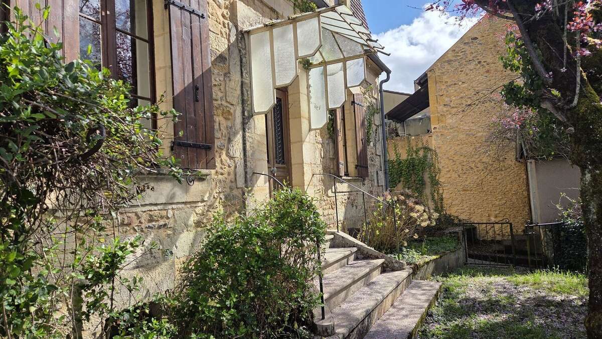 20260312143136 - Maison à SIORAC-EN-PERIGORD
