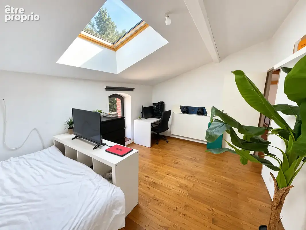 Belle maison ancienne rénovée de 290 M2 sur 2352 m2 clos et arboré - photo 11
