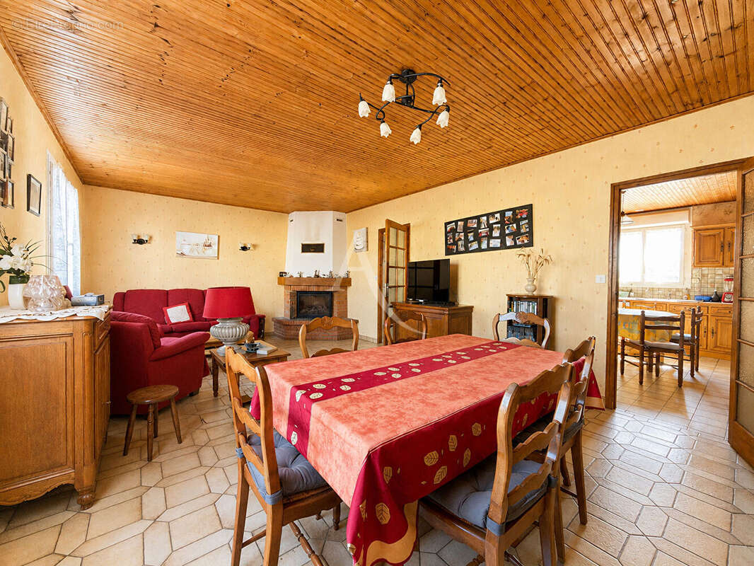 Maison à GIVRAND