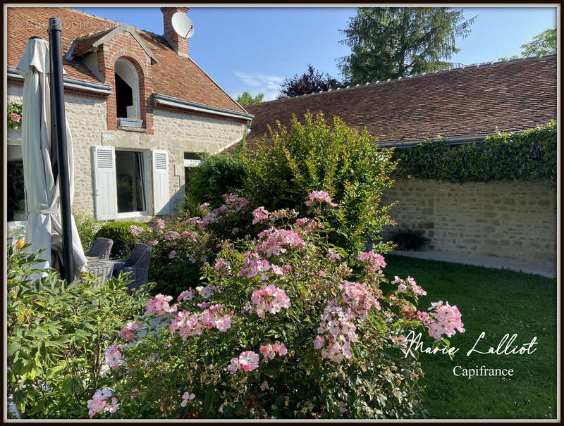 Propriété Pierres apparentes, 242m², 5 chambres, Dortoir enfant et mezzanine, Loiret, Piscine, Jacuzzi, Terrain de tennis, Garag - photo 20
