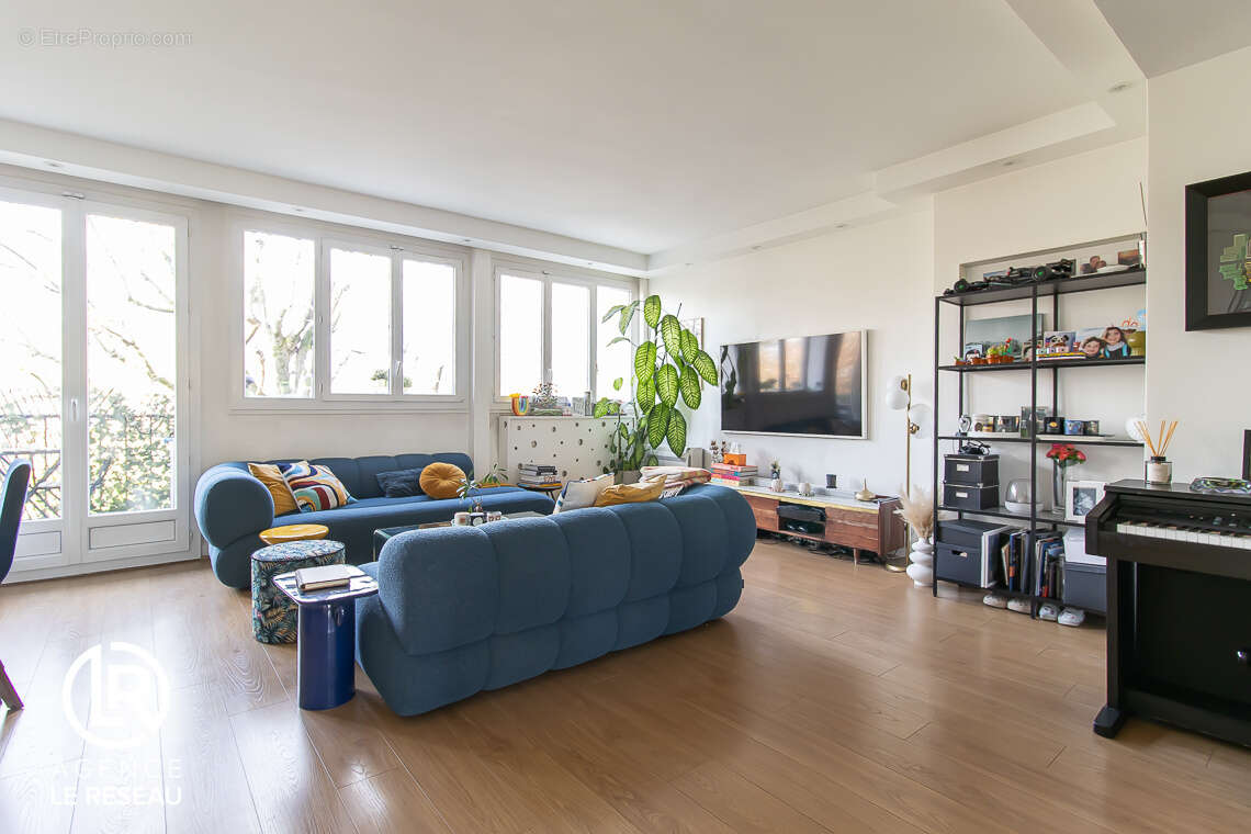 Appartement à NEUILLY-SUR-SEINE