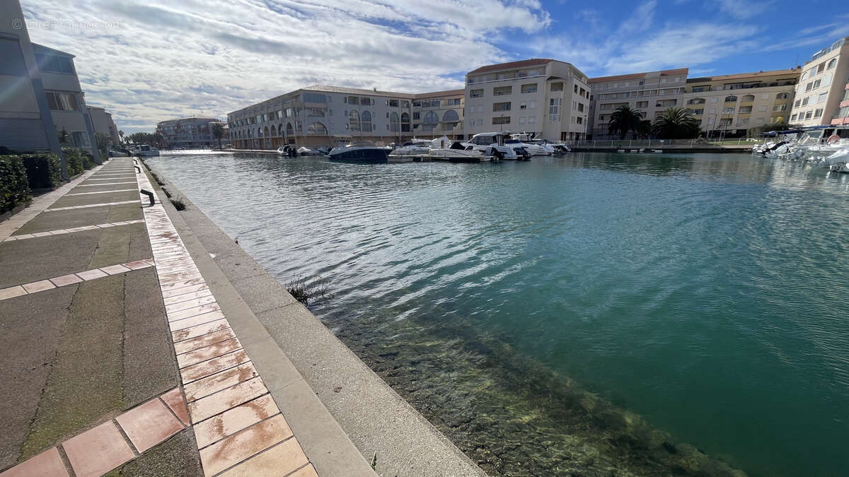 Studio plus loggia fermée - vue marina à sète   plage des quilles - photo 7