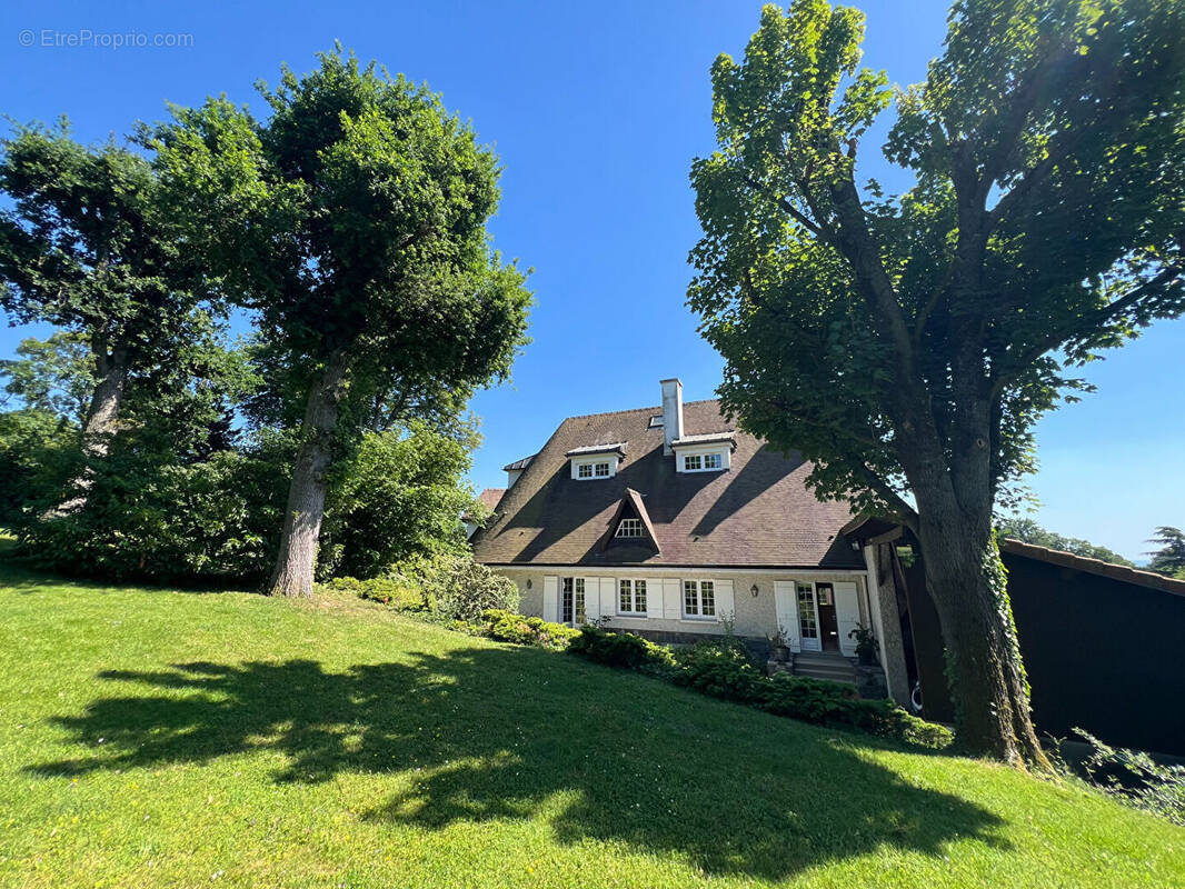 Maison à MONTMORENCY