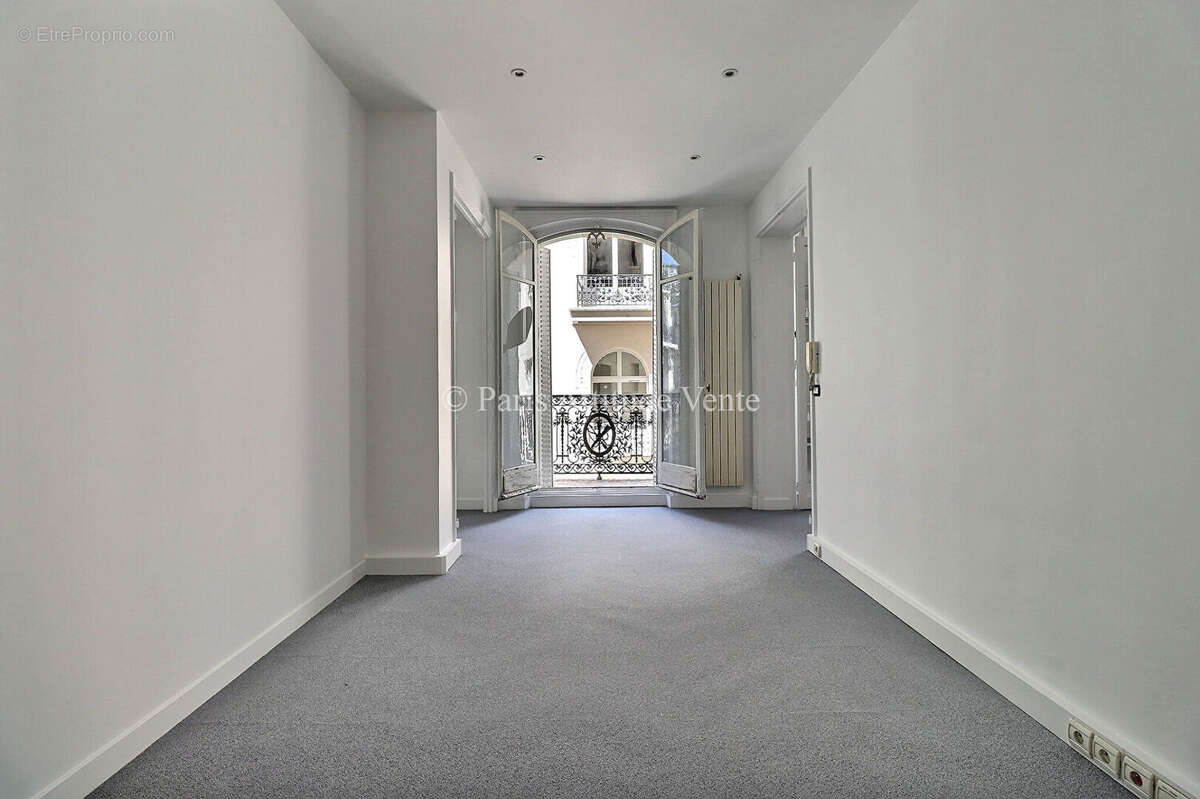 Appartement à PARIS-7E