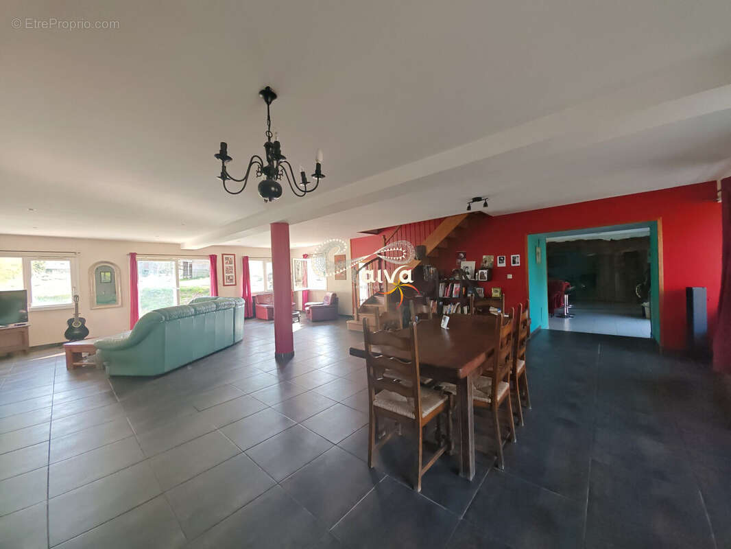 Maison à BAGUER-MORVAN