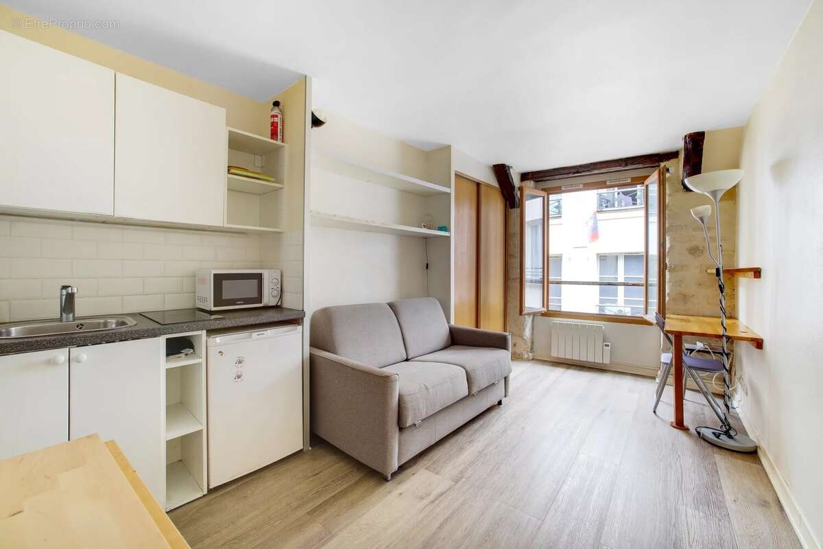 Appartement à PARIS-3E