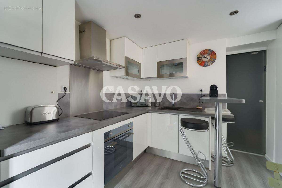 Appartement à PARIS-18E