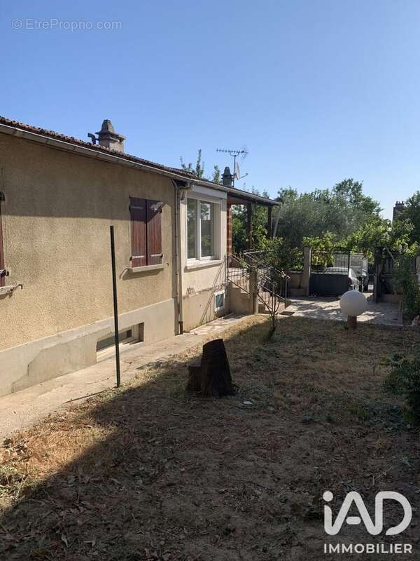 Photo 3