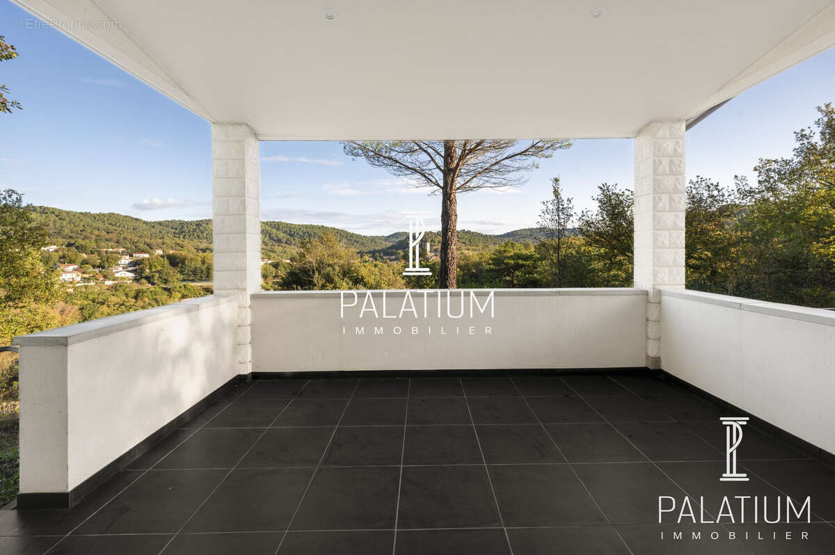 Maison à SAINT-MARTIN-DE-BROMES