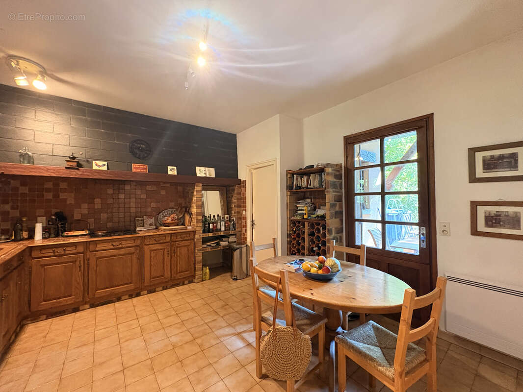 Maison de caractère avec 4 chambres, - photo 7