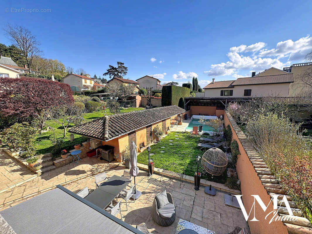 Maison à NEUVILLE-SUR-SAONE