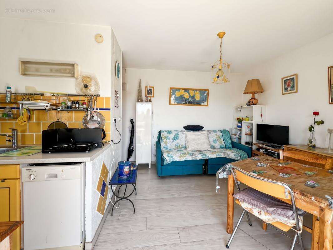Studio a vendre avec vue et potentiel frejus plage - photo 4