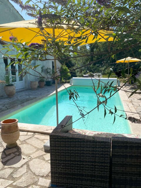 Maison à BELLENAVES