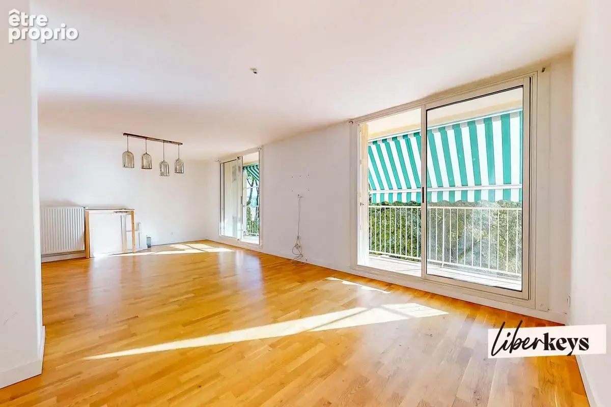 Le Tivoli – 71 m² traversant avec balcon, cave et 3e chambre possible - photo 3