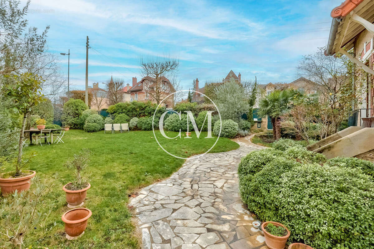 Maison à LE CHESNAY