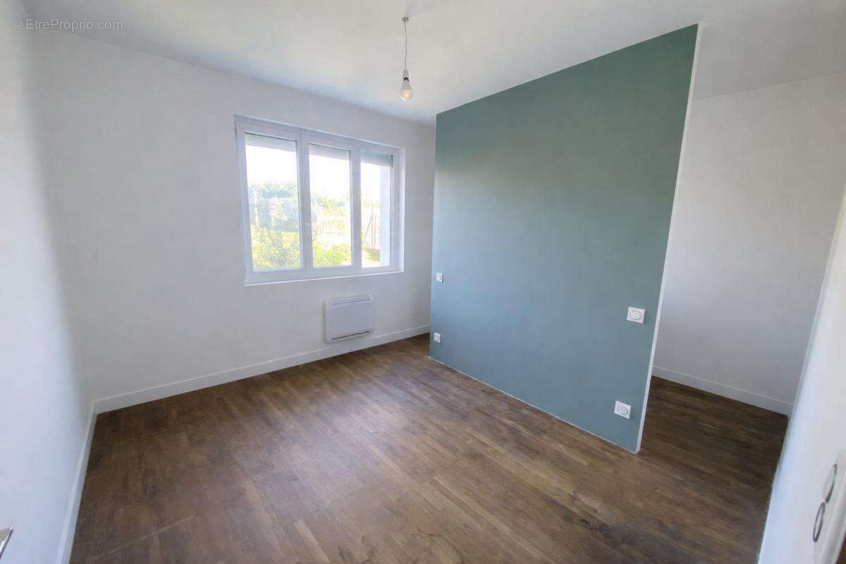 Maison lumineuse avec sous-sol - photo 2