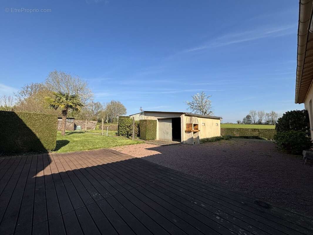 Maison à LA FORET-SUR-SEVRE