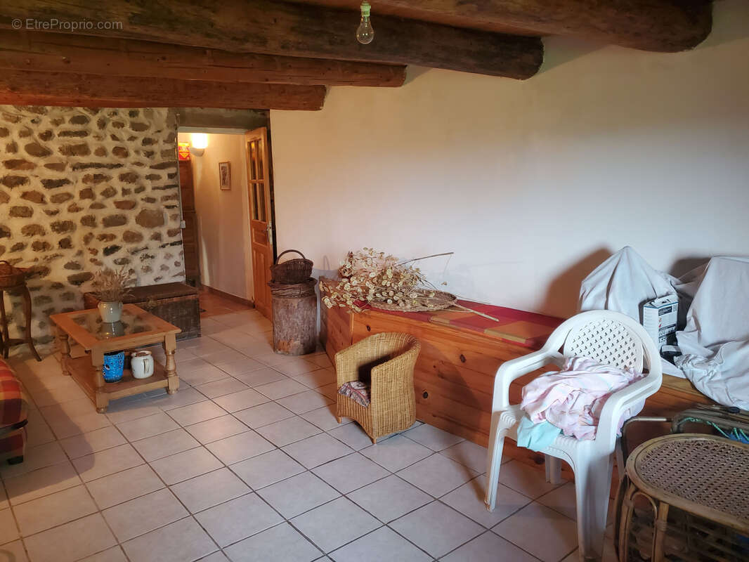 Maison en pierres avec terrain attenant et vue dégagée - photo 6
