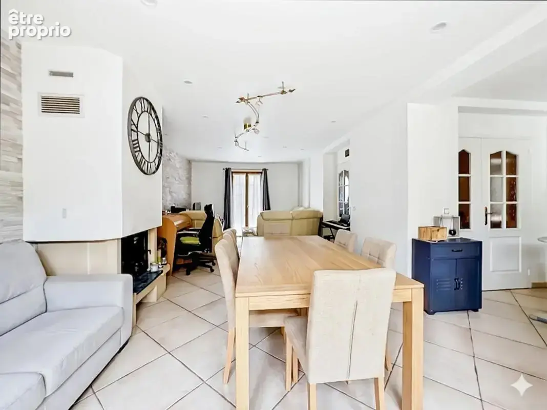 Maison de 6 pièces de 158 m² à Lagny-sur-Marne - photo 3