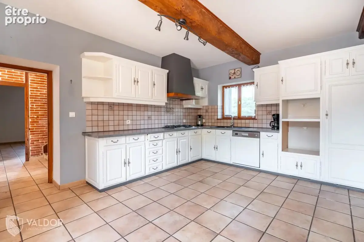 Grande maison de village avec jardin et 4 chambres - photo 4