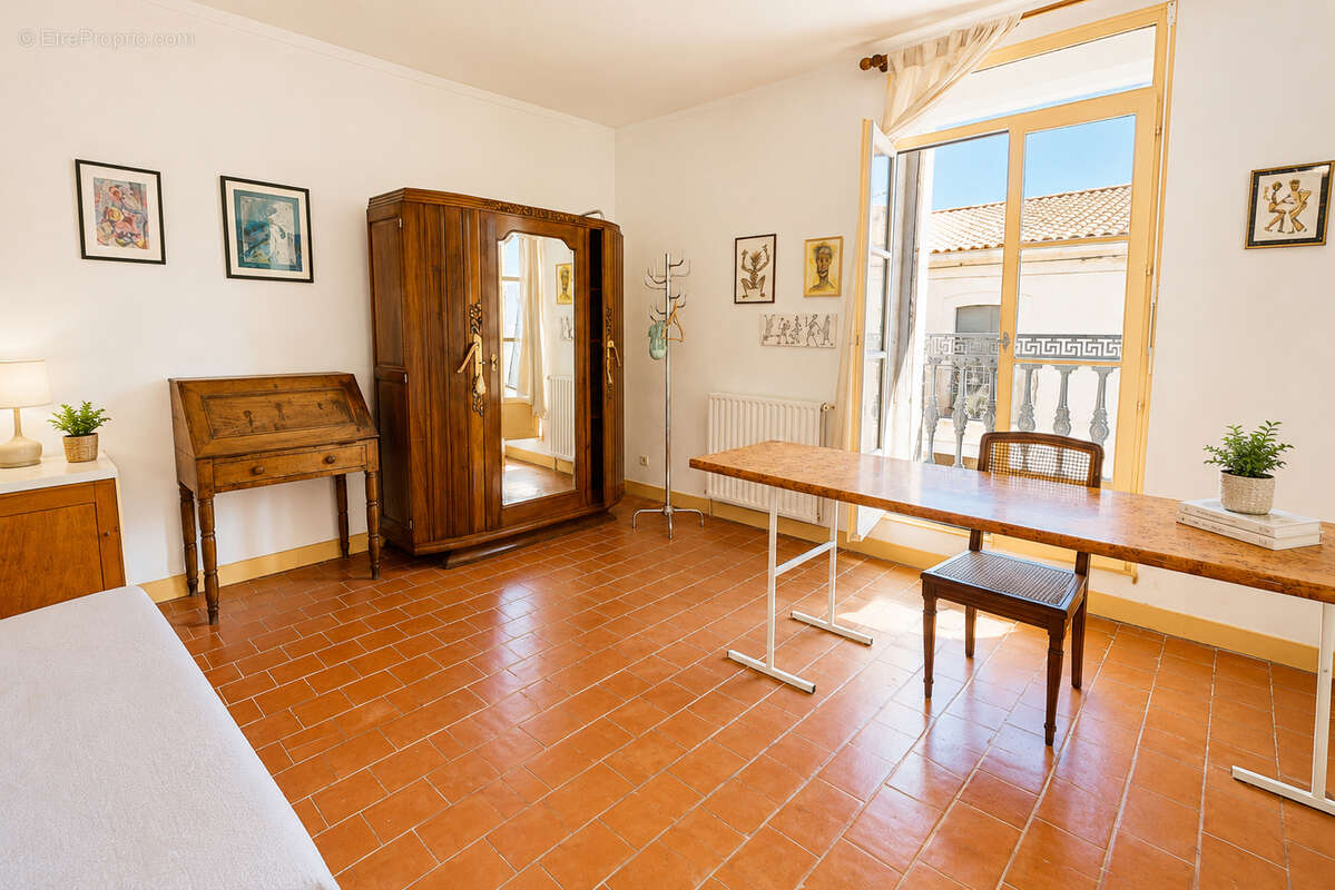 Maison Vigneronne de Caractère avec Jardin, Garage et Ascenseur - photo 11