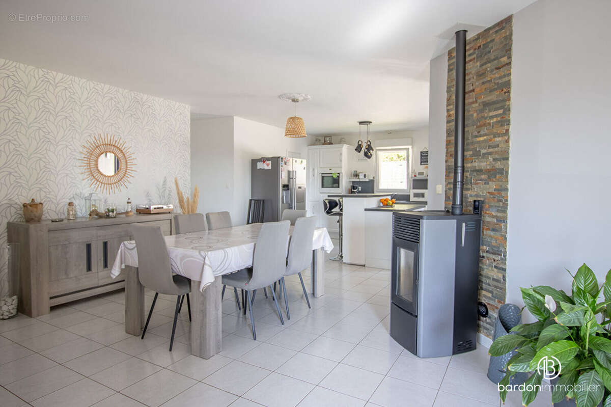 Maison à SAINT-GERVAIS