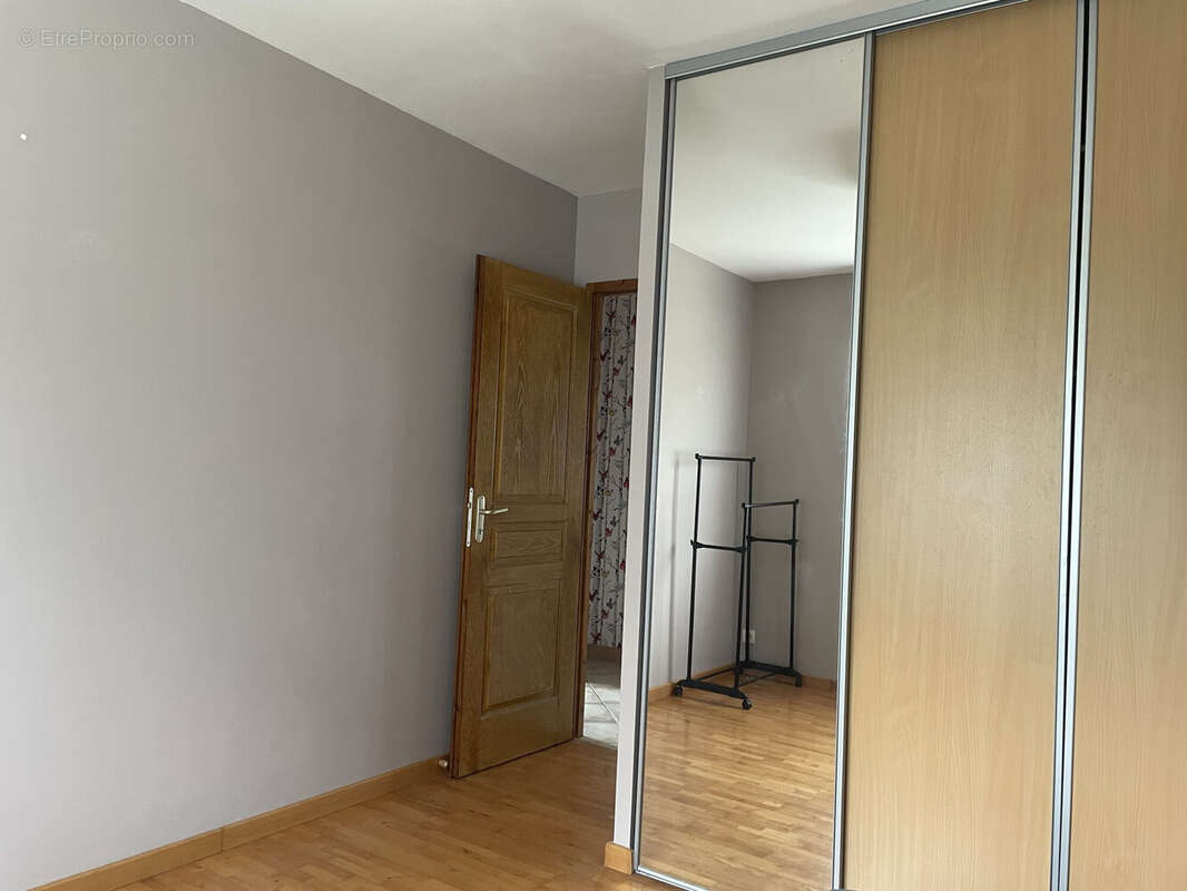 Maison 104 m² à Neuvicq  - photo 8