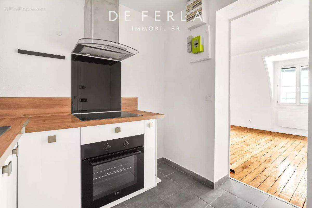 Appartement à PARIS-14E