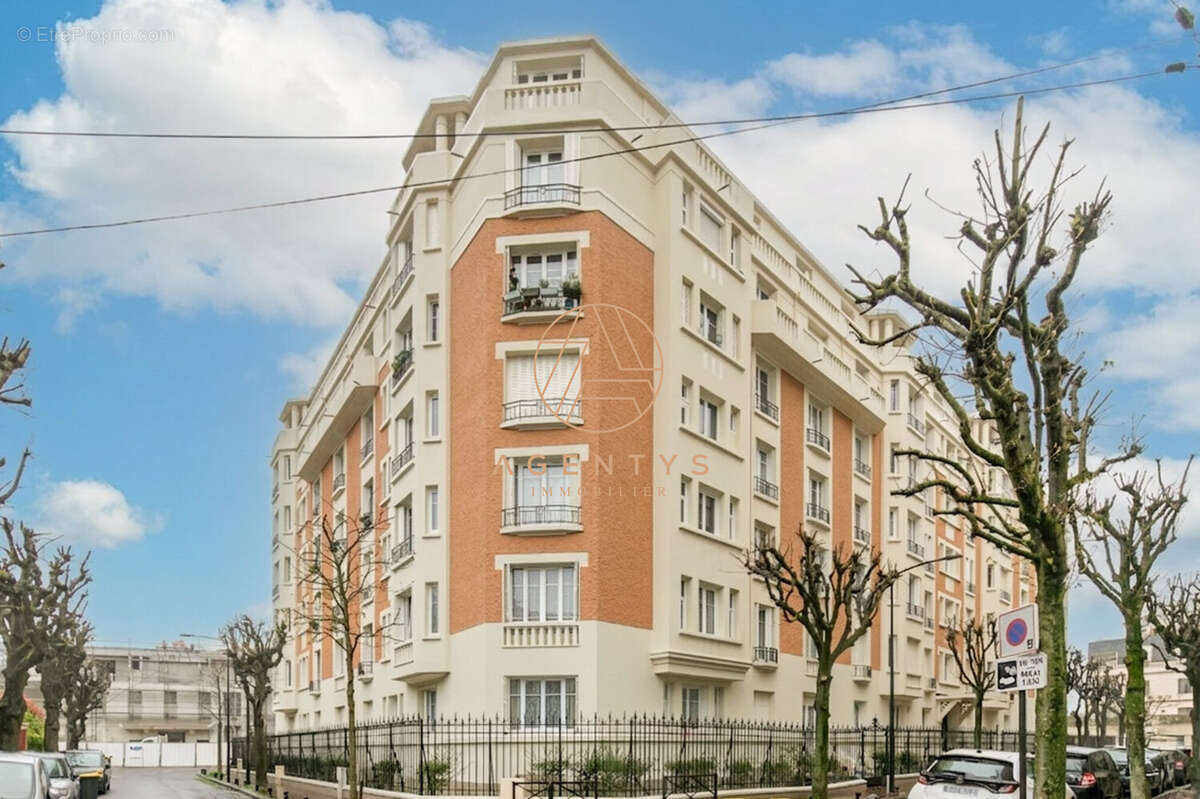 Appartement à SAINT-MAUR-DES-FOSSES