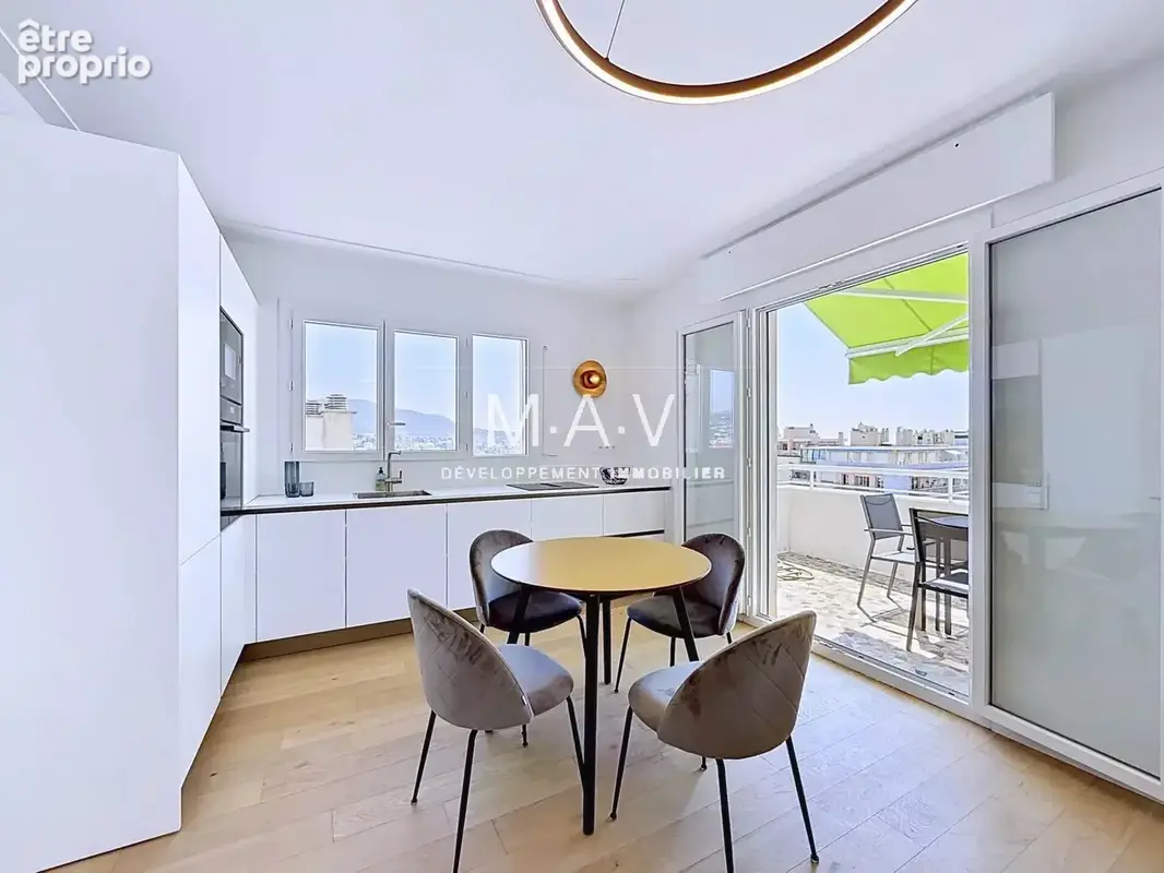 Nice/parc impérial appartement 4 pièces rénové dernier étage terrasses vue mer dégagée - photo 5