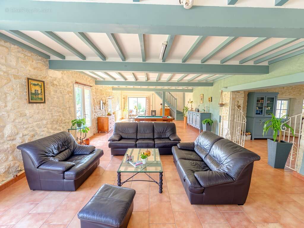 Maison à LAMONTJOIE